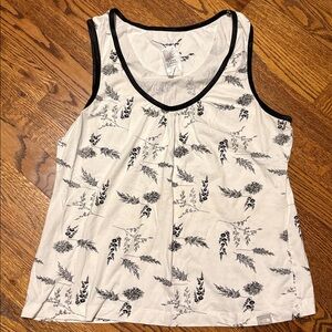 North Face women’s Tank Large White & Black Flowered